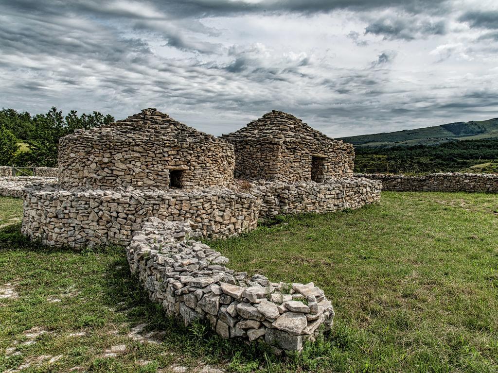 Belvilla By Oyo Villa Insieme San Valentino in Abruzzo Citeriore الغرفة الصورة
